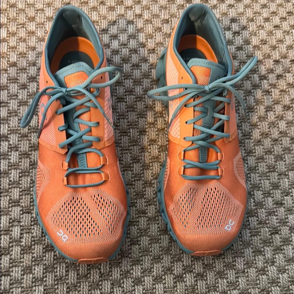 On Running Cloud X Orange and Teal Athletic Shoes in excellent like newcondition